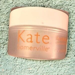 🆕 NWT Kate Somerville ExfoliKate Glow Moisturizer
2-in-1 daily Deluxe Mini 15mL